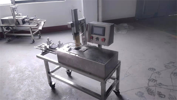 自動(dòng)折餅機(jī)